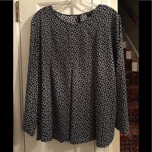 Ann Taylor long sleeve navy print top